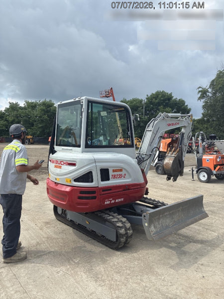 2025 TAKEUCHI TB235-2CR