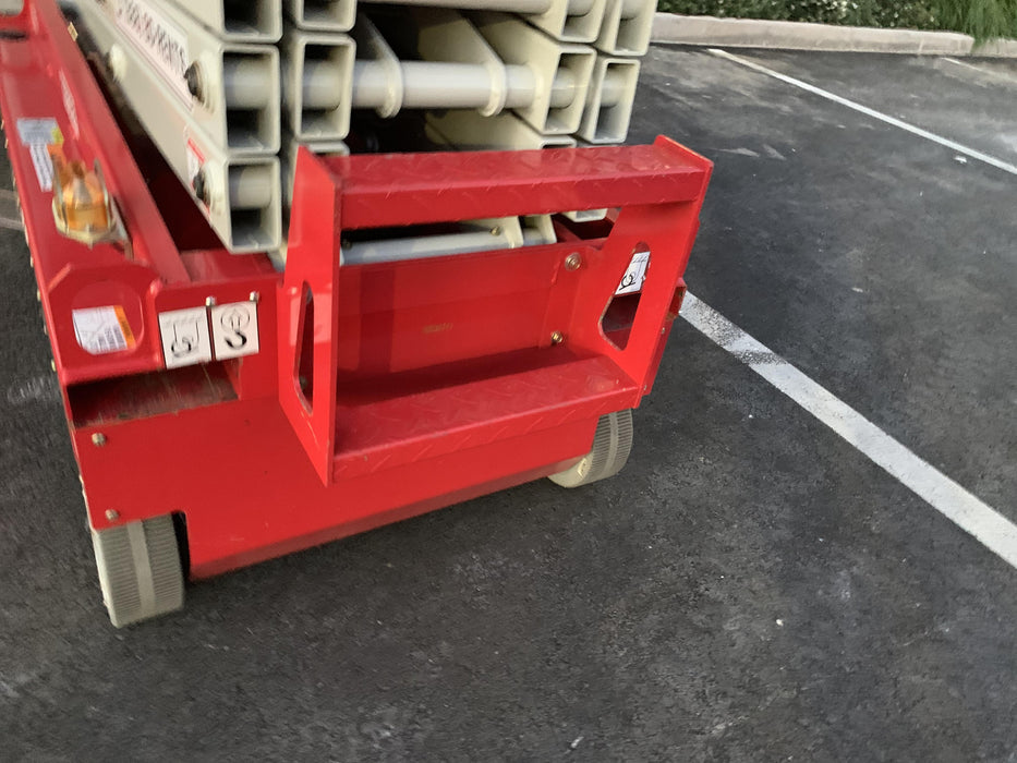 2020 MEC 1330SE Solid NM Tires, Steel Swing out Doors, LCS, Beacon, 900W Inverter