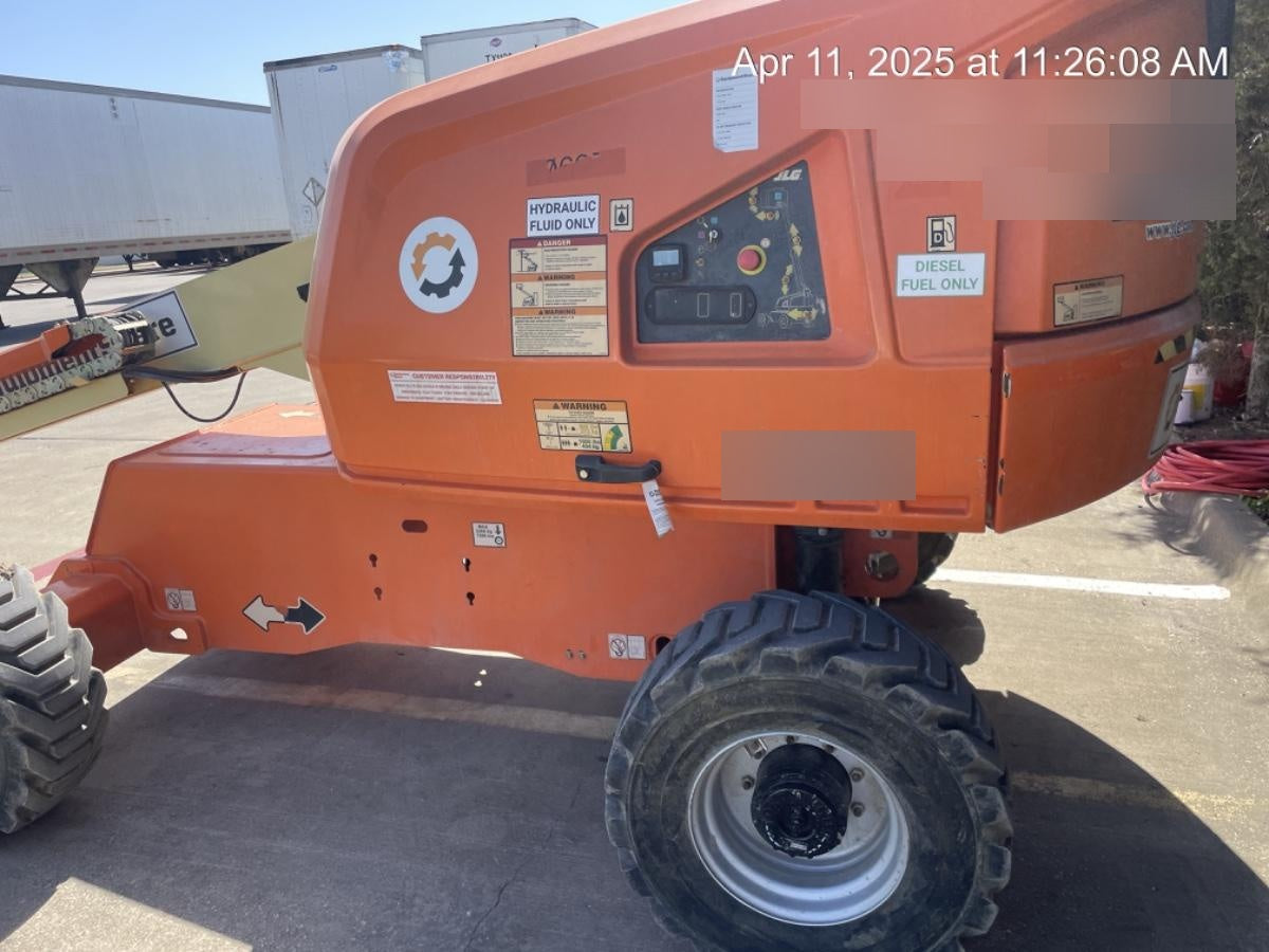 2020 JLG 400S