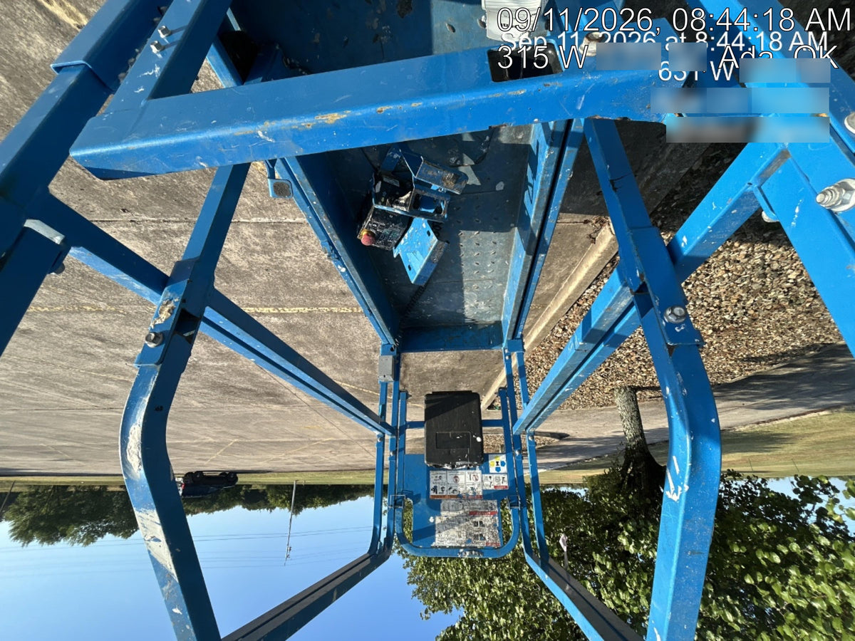 2023 GENIE GS-1932