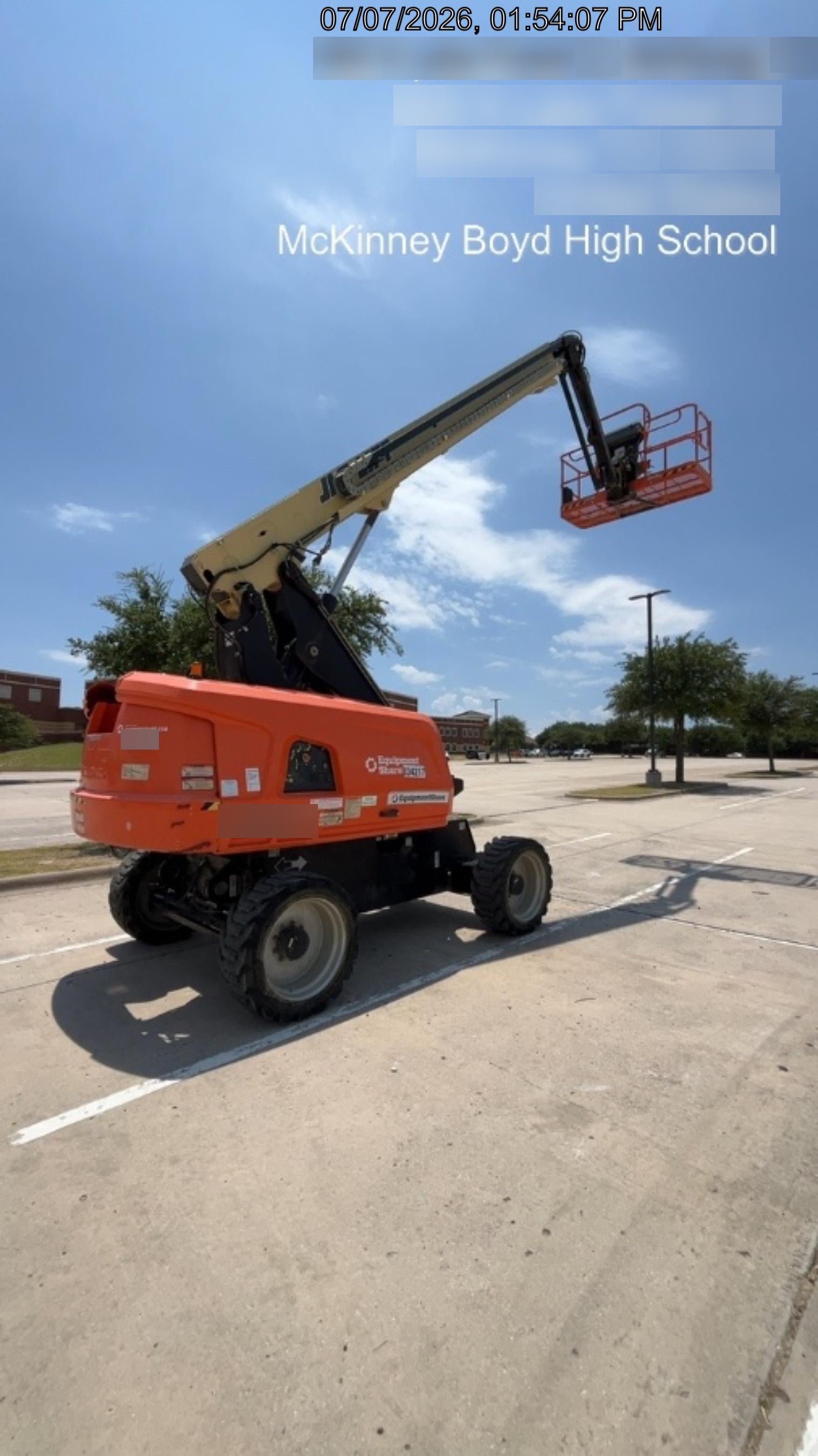 2023 JLG 660SJ