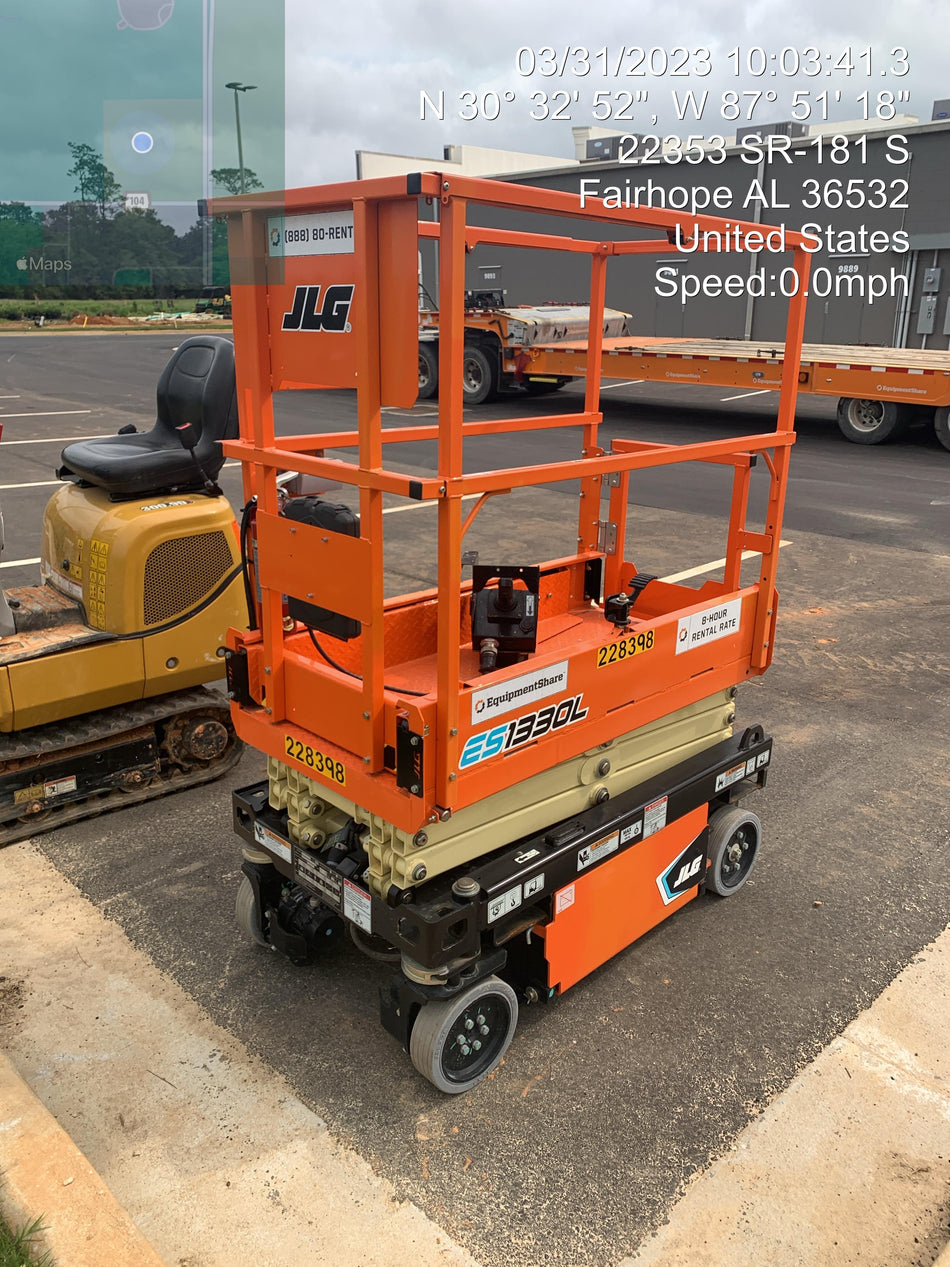2022 JLG ES1330L