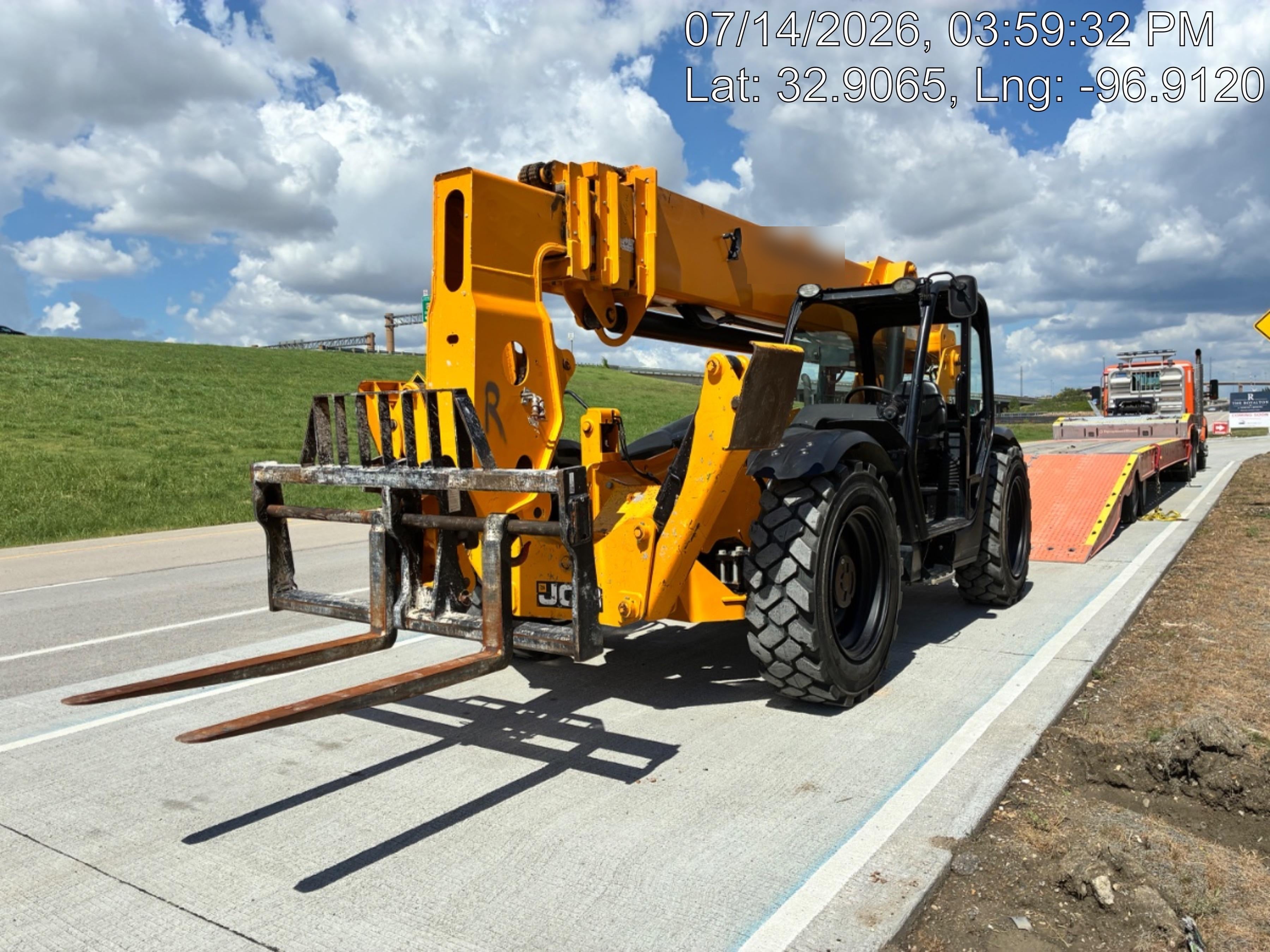 2023 JCB 510-56