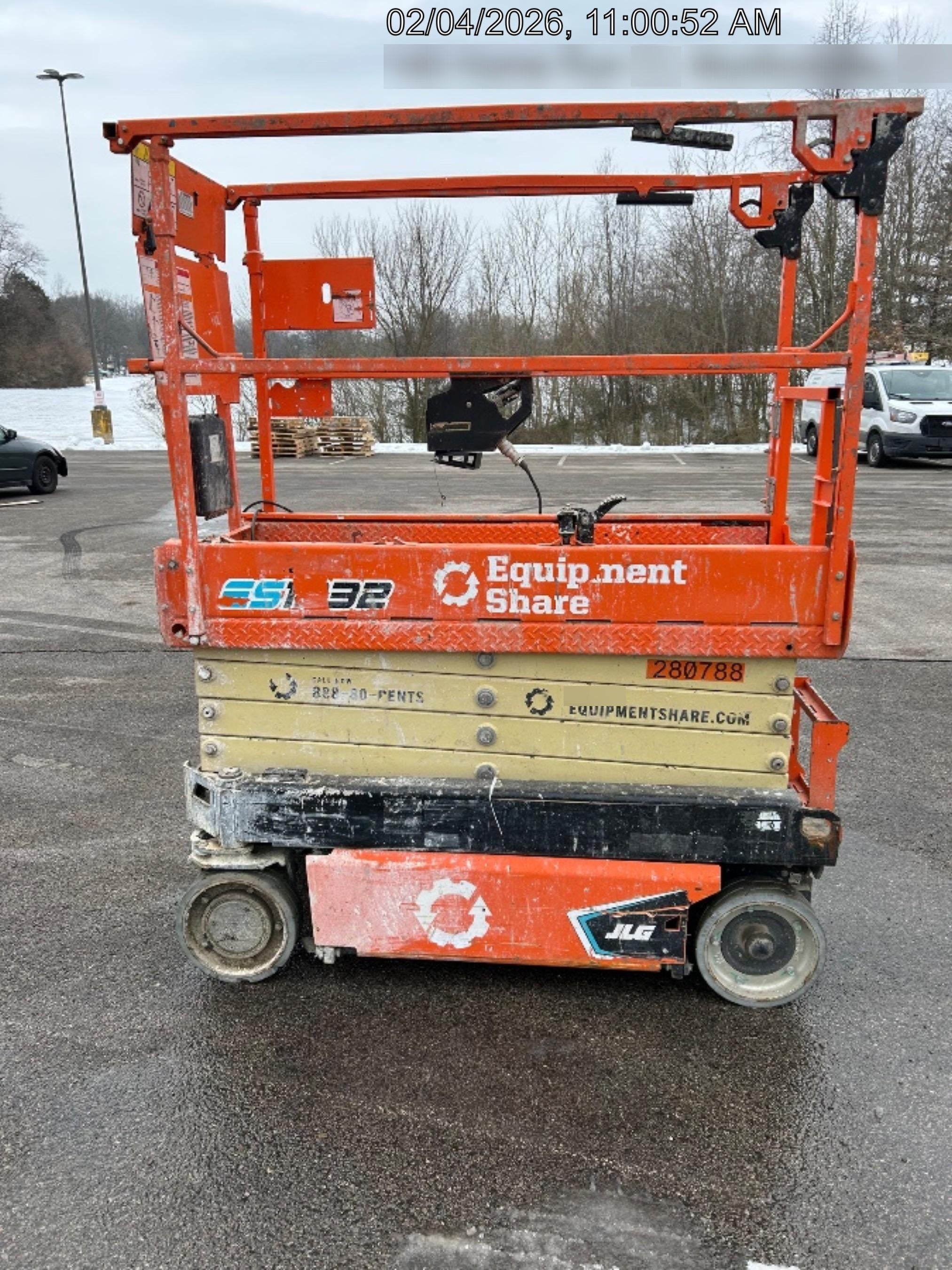 2022 JLG ES1932