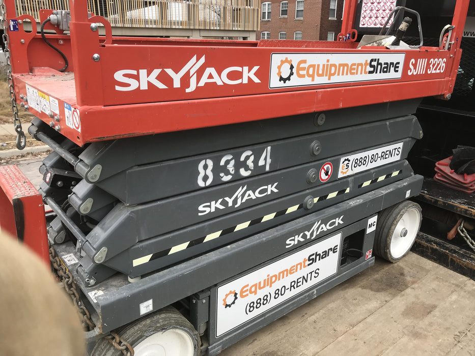 2018 Skyjack SJIII-3226 Skyjack SJIII3226 Scissor Lift w/Trojan Batteries