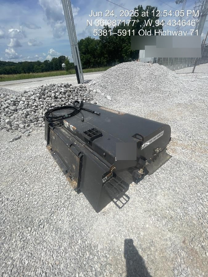 2020 PALADIN Sweepster SB72