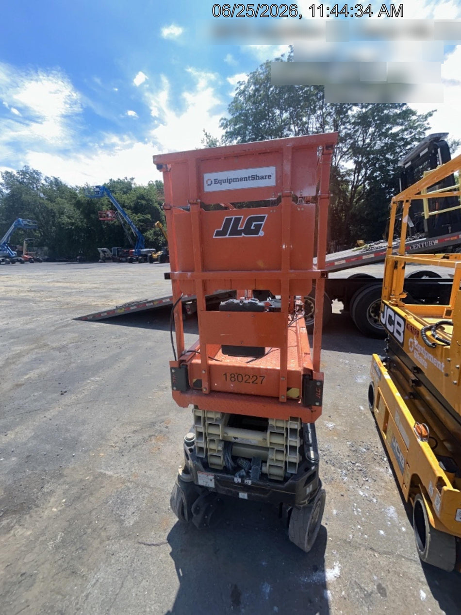 2021 JLG ES1932