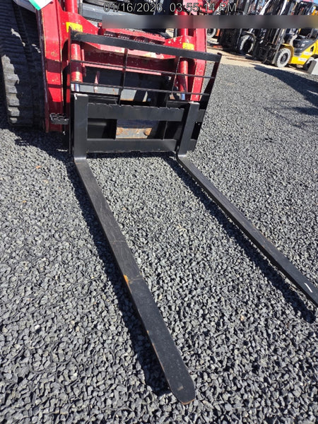 2025 ARROW MATERIAL HANDLING F5100CB - 72"