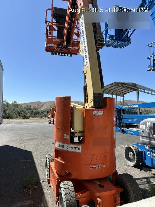 2019 JLG E300AJP