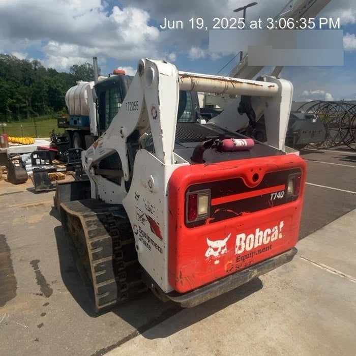 2021 BOBCAT T740