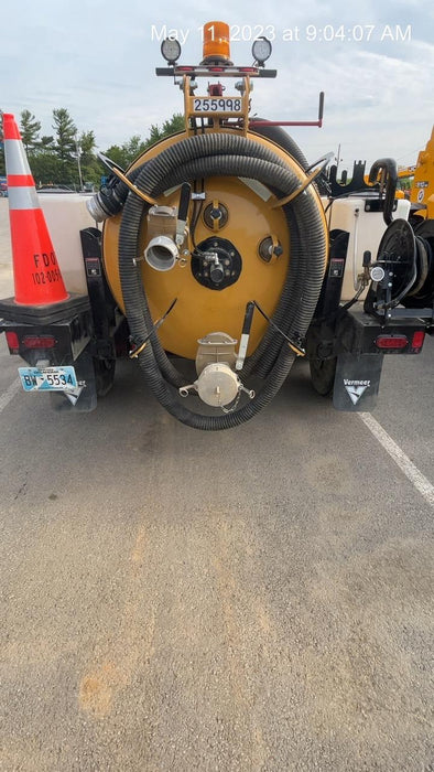 2022 Vac-Tron LP573XDT T4 Koehler Diesel Engine, 500 Gallon Debris Tank, x2 100 Gallon Water Tanks