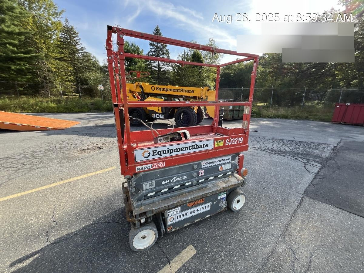 2021 SKYJACK SJ3219
