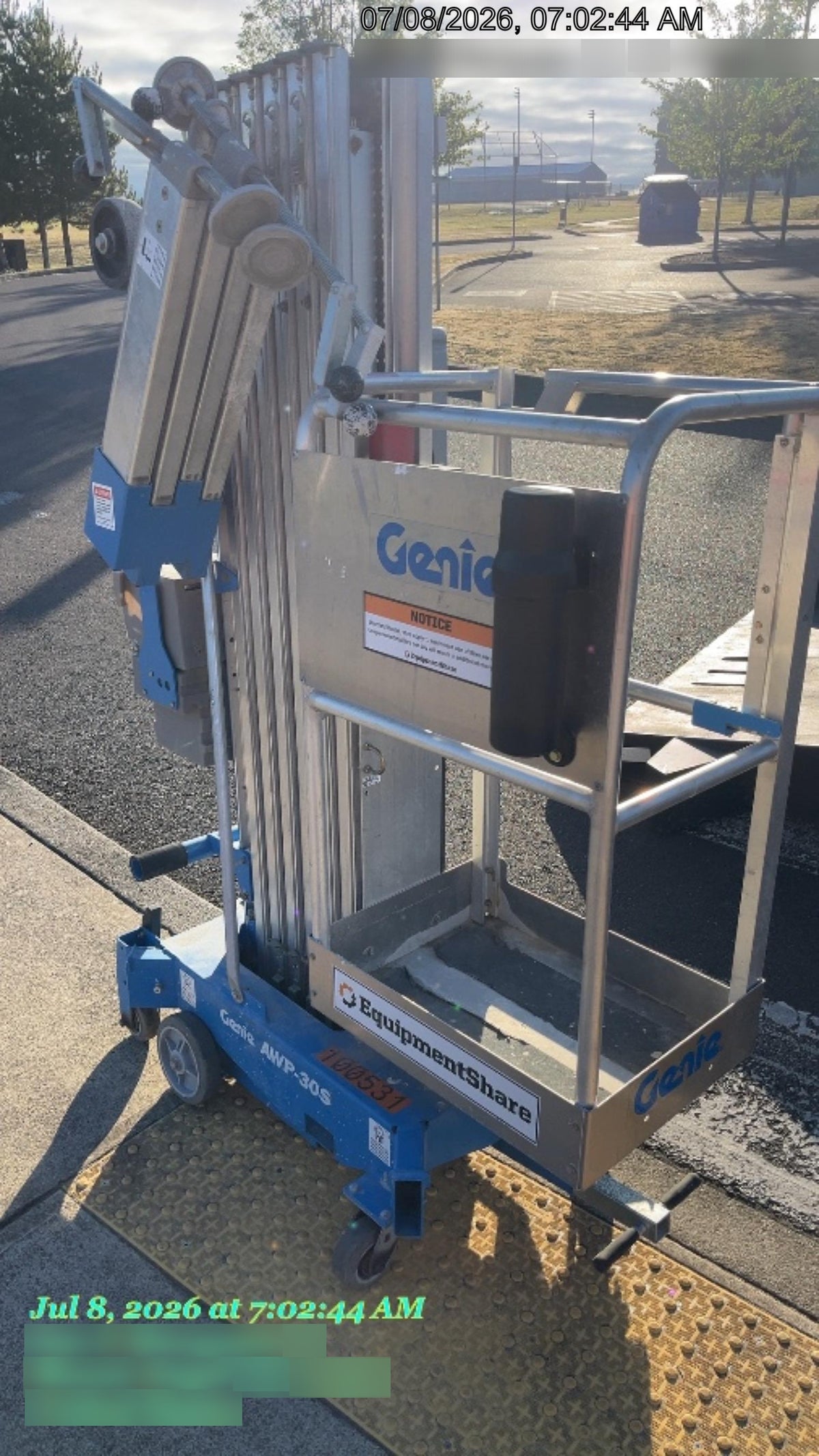 2020 GENIE AWP-30S