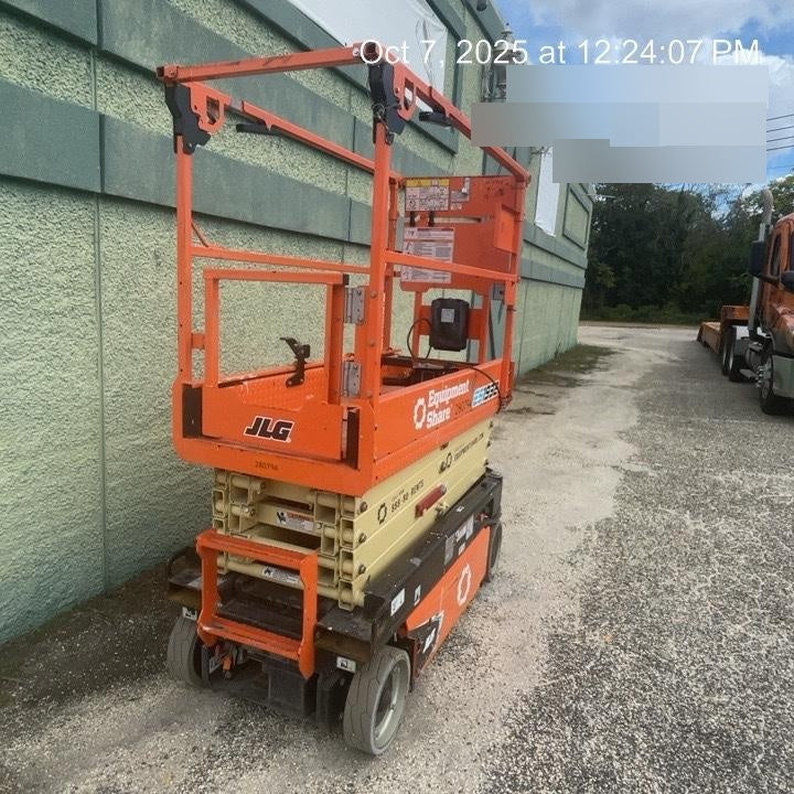 2022 JLG ES1932