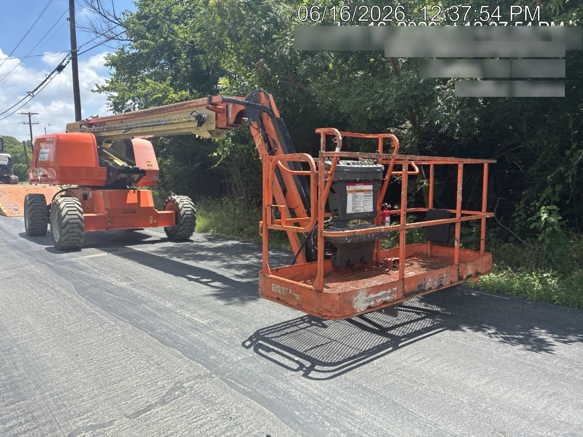 2019 JLG 660SJ 4WD w/Deutz Diesel Engine, FF Tires, Beacon, Welder-Ready Package