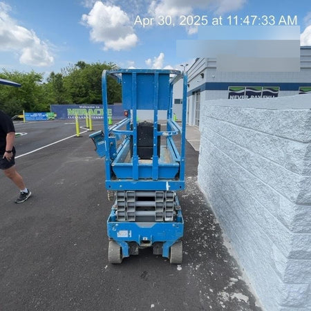 2019 Genie GS-1930 Fixed rails with chain Entry