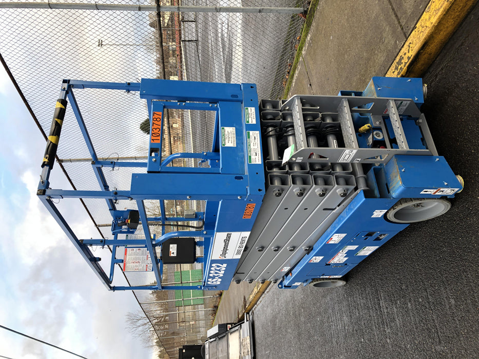 2020 Genie GS-3232 Standard, Folding half height swing gate, 800W Inverter