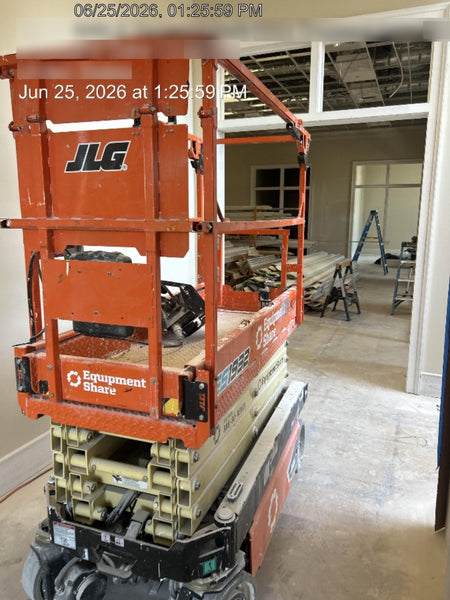 2023 JLG ES1932