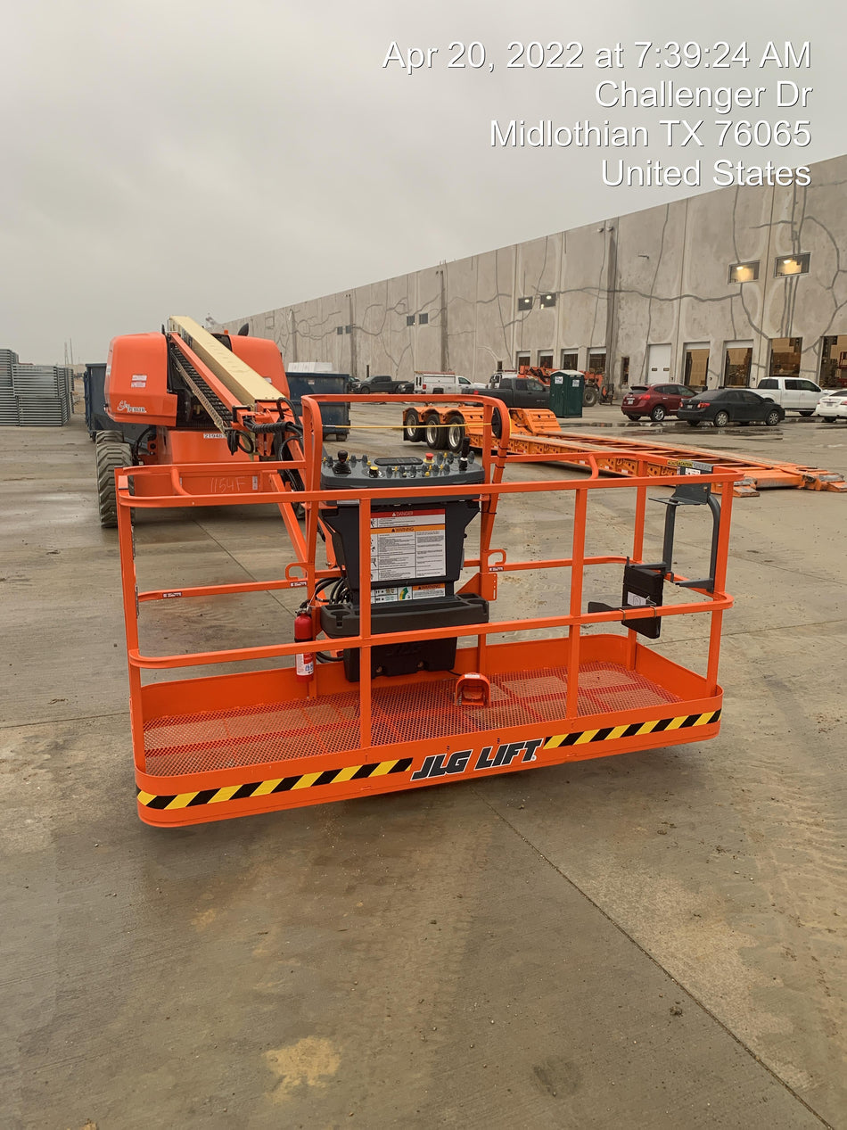 2022 JLG 660SJ