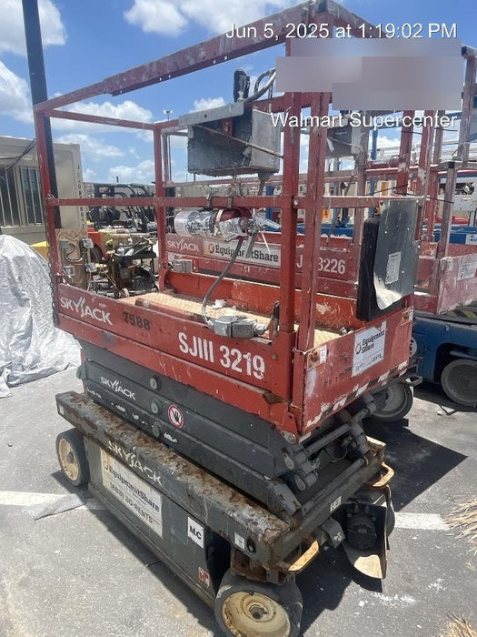 2018 Skyjack SJIII-3219 Skyjack SJIII3219 Scissor Lift w/Trojan Batteries
