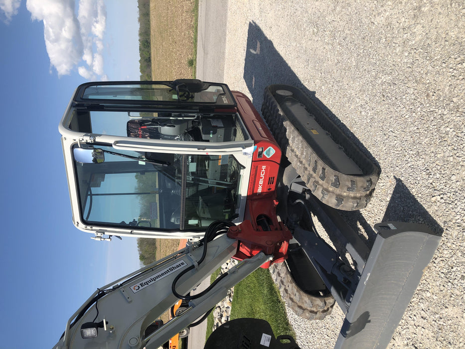 2020 TAKEUCHI TB235-2CR