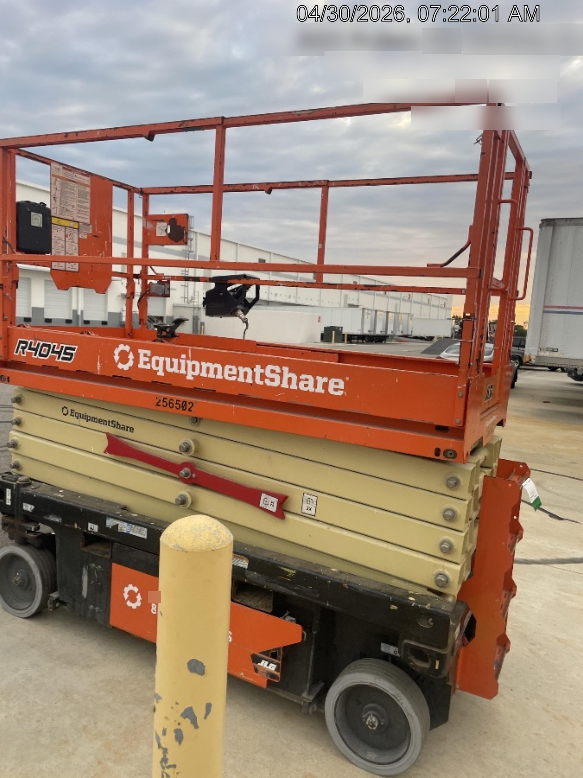 2022 JLG R4045
