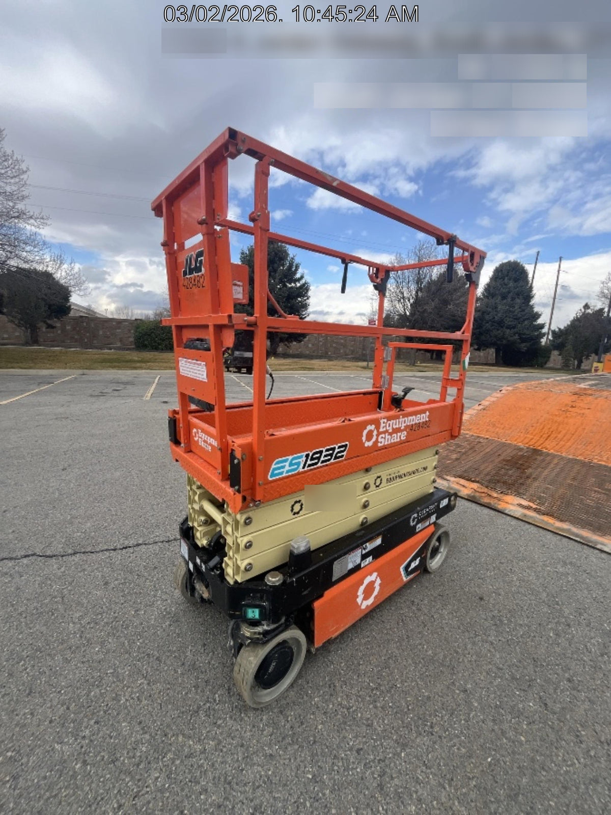 2024 JLG ES1932