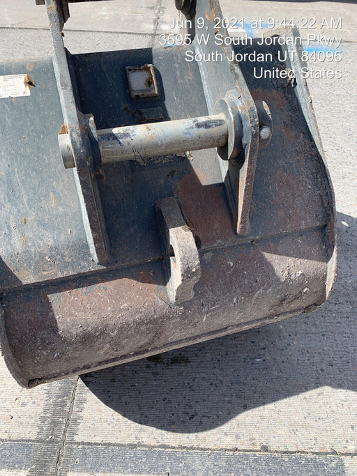 2020 DOOSAN 24" Bucket-Doosan