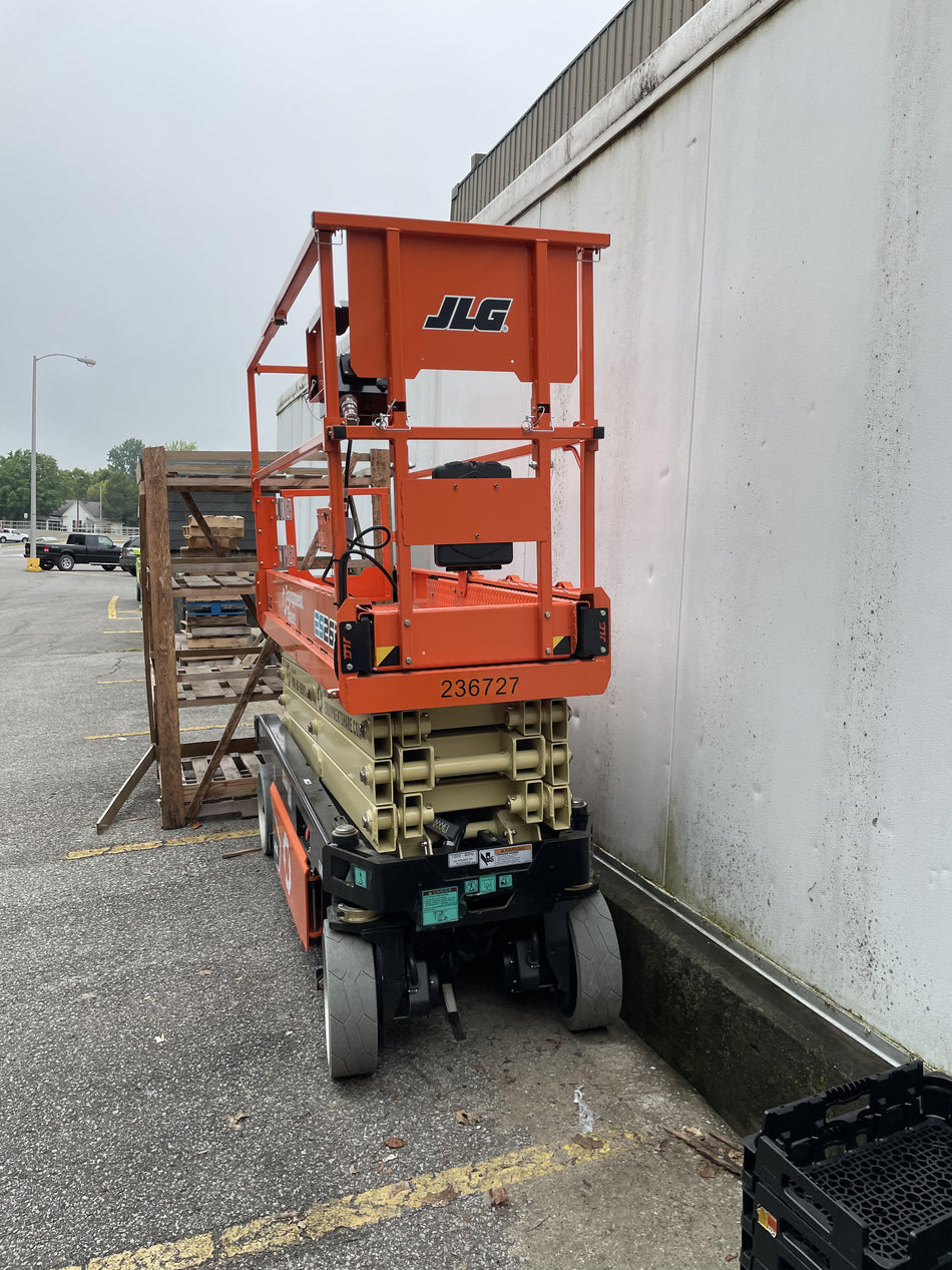 2022 JLG ES2632