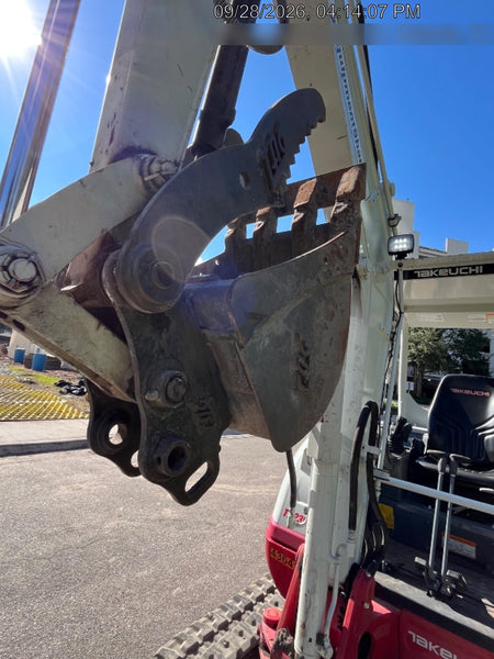 2024 TAKEUCHI TB235-2R