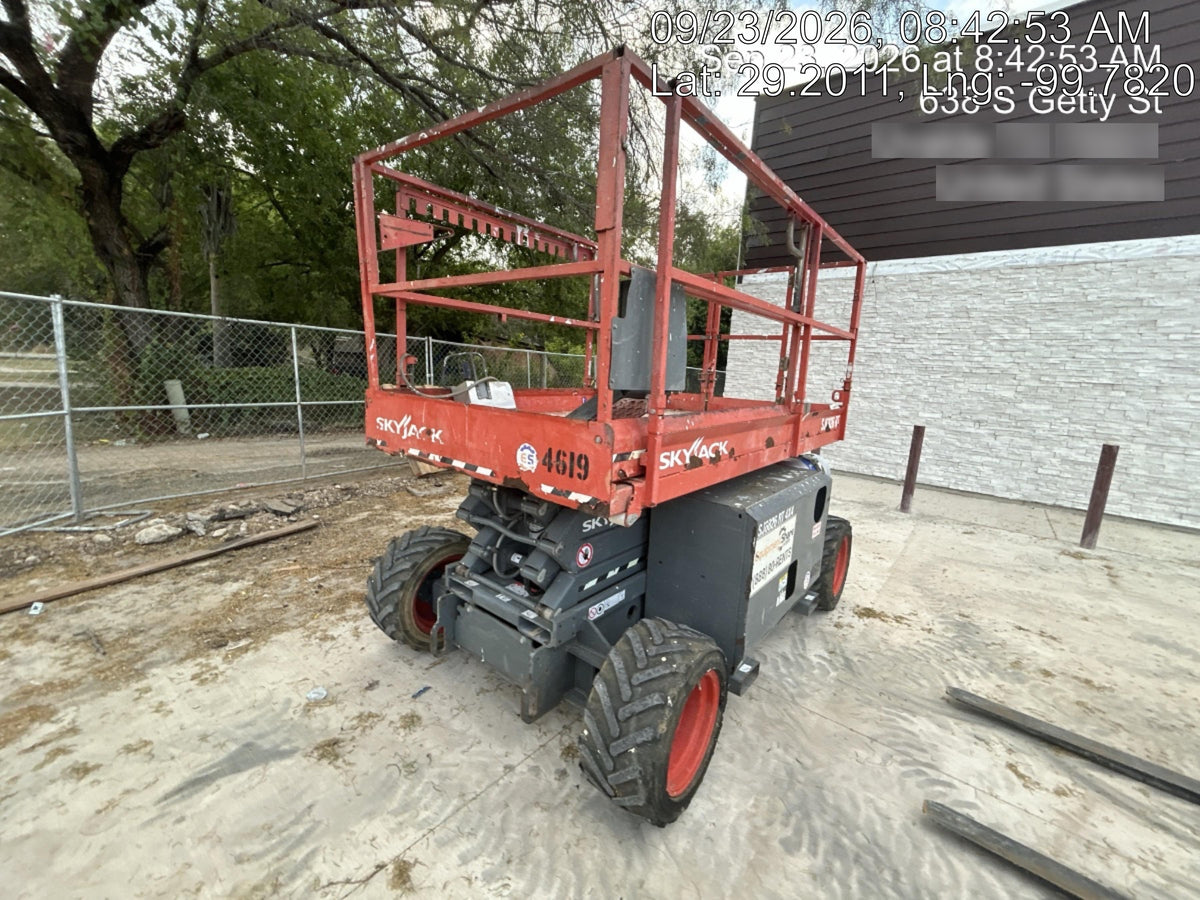 2017 SKYJACK SJ6826 RT