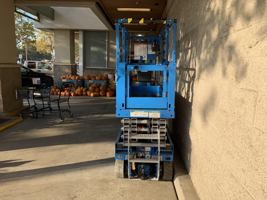 2020 Genie GS-1930 Solid Non Marking Tires, Beacon, Folding rails with half height swing gate, 800W Inverter