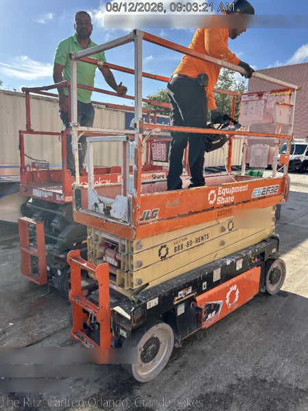 2022 JLG ES2632