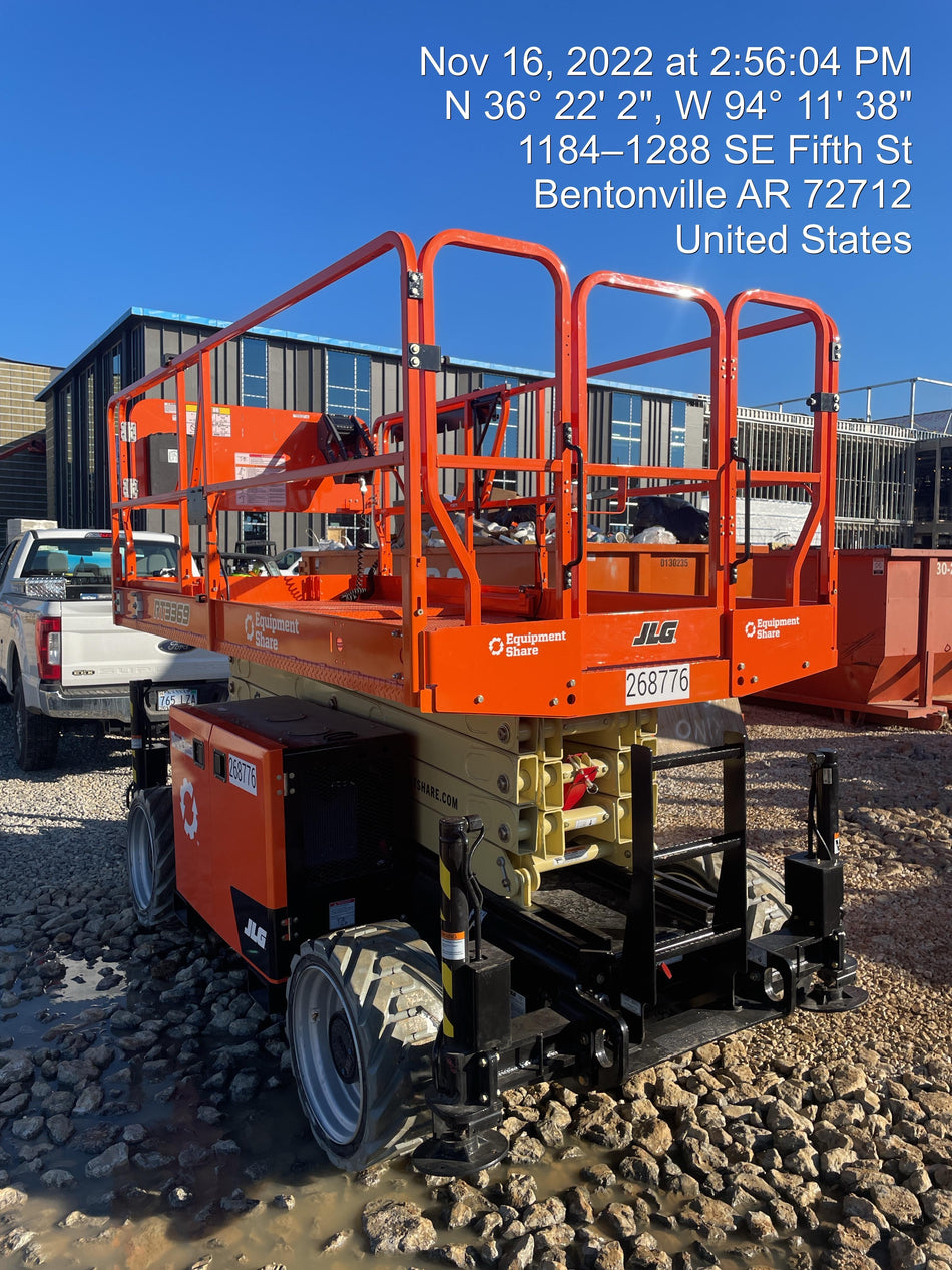 2022 JLG RT3369