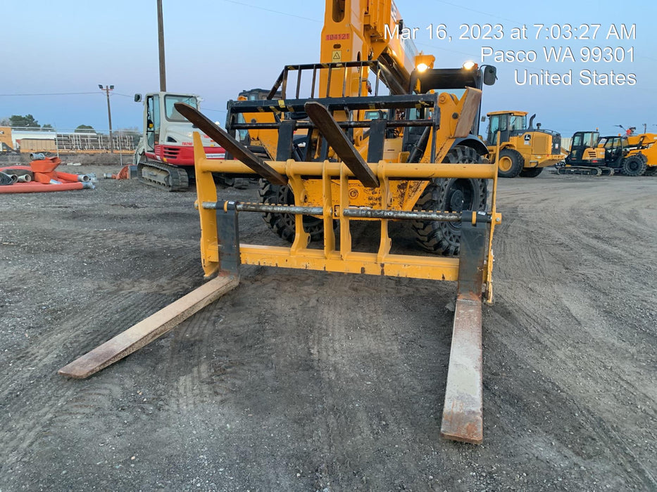 2020 JOHN DEERE 96" Loader Fork Carriage - John Deere