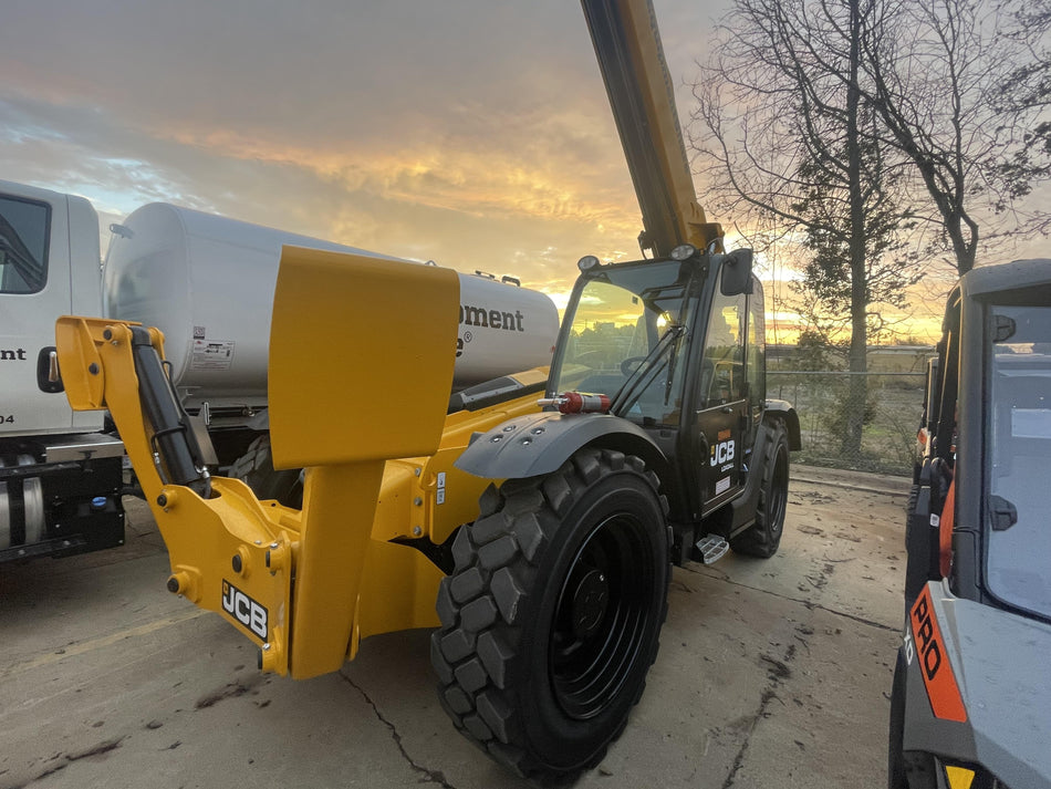 2025 JCB 512-56
