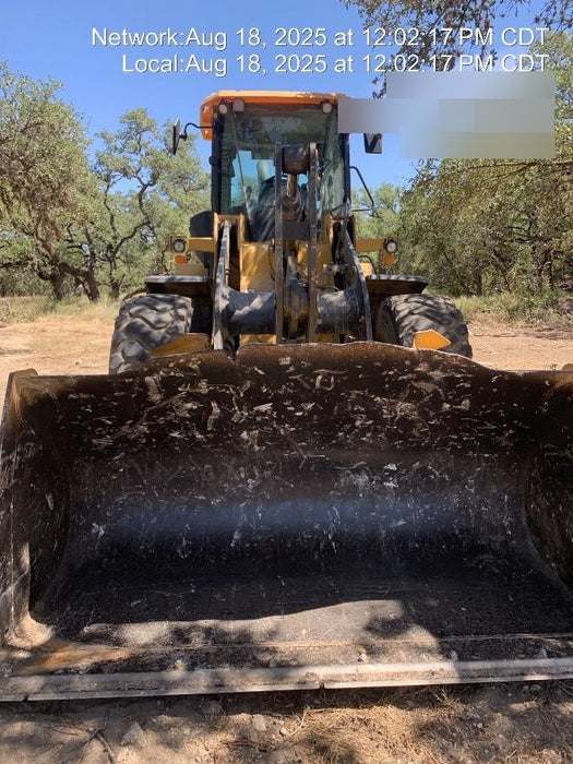 2019 John Deere 524L Cab/Heat/AIR, 3rd Function Hydraulics, Hydraulic JRB QC 2.75 Yd. Bucket, 60" Carriage/72" Forks