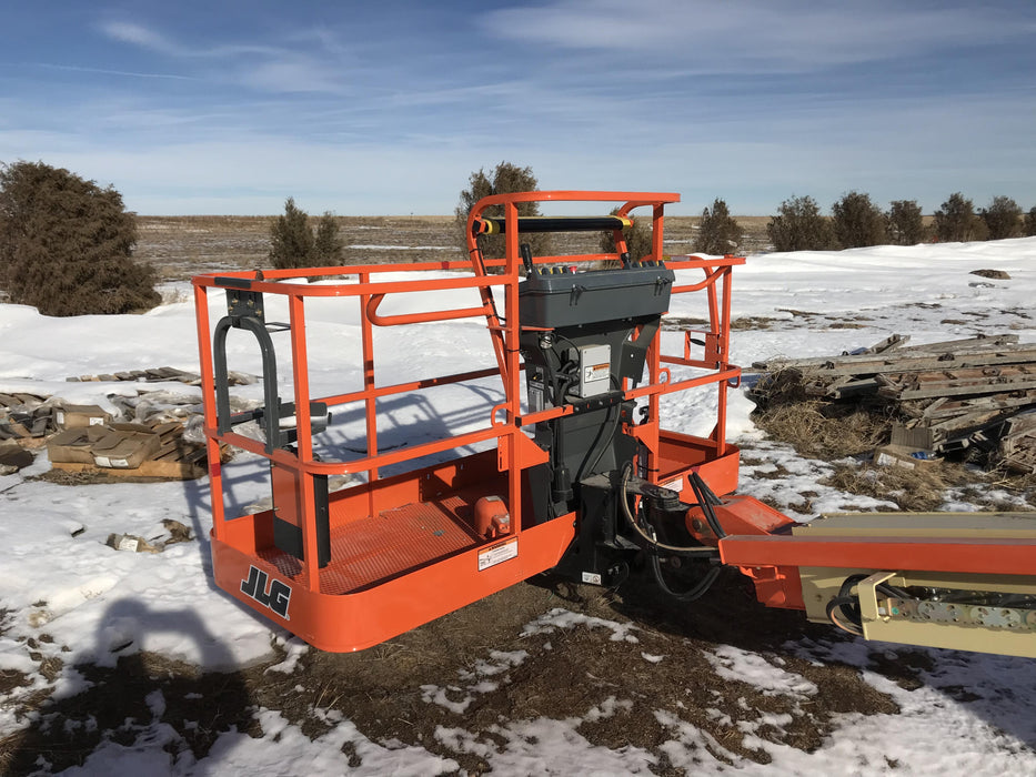 2019 JLG 400S