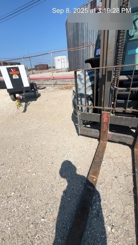 2019 CASE 588H