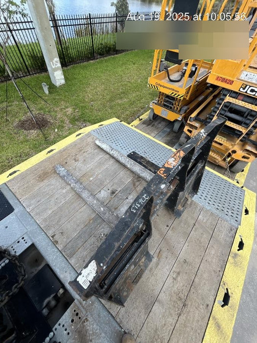 2022 ARROW MATERIAL HANDLING 48" Pallet Forks - Arrow