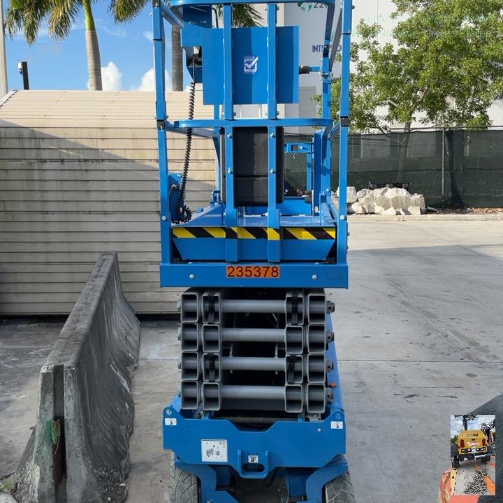 2022 GENIE GS-3232