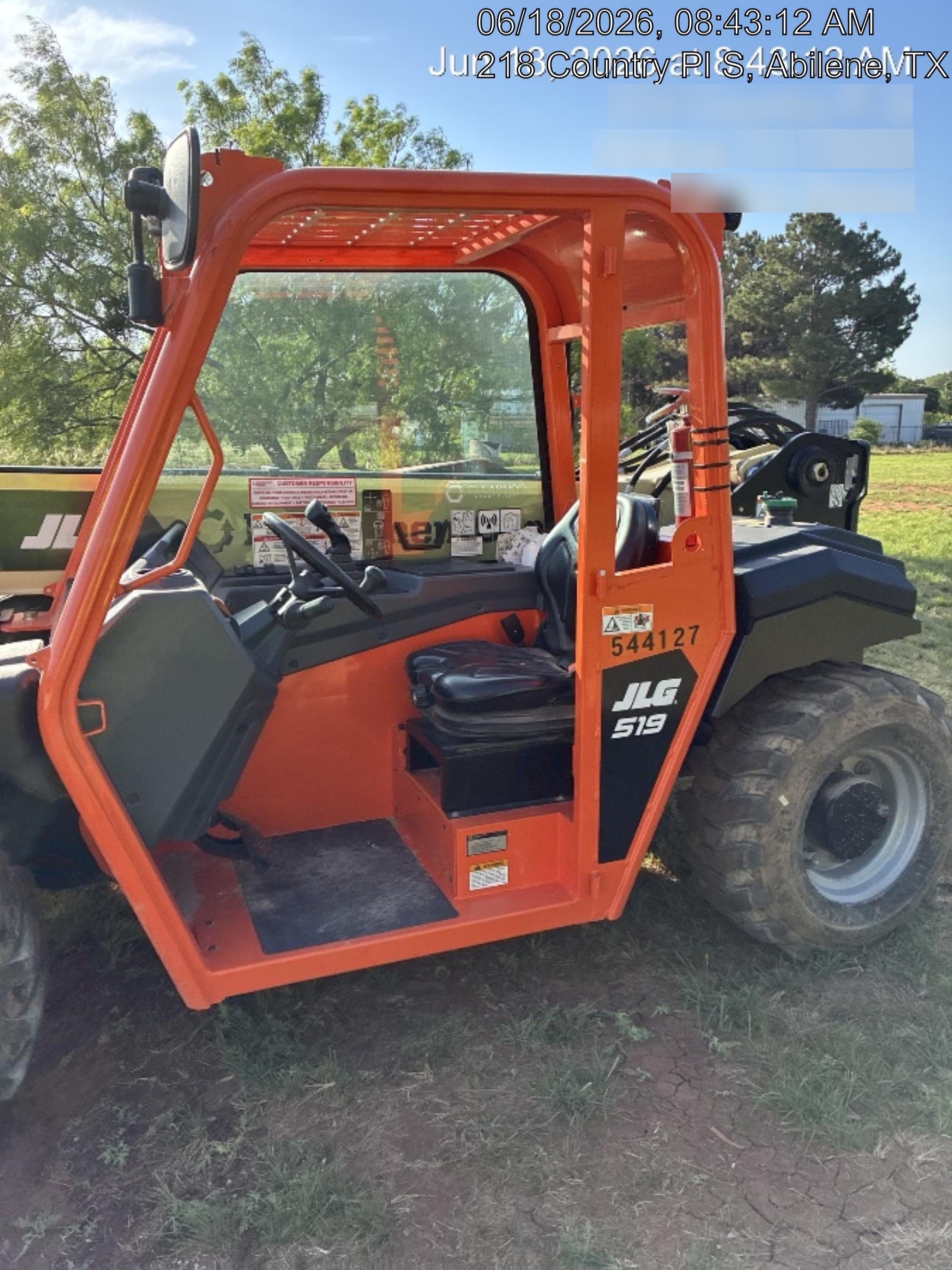 2025 JLG 519