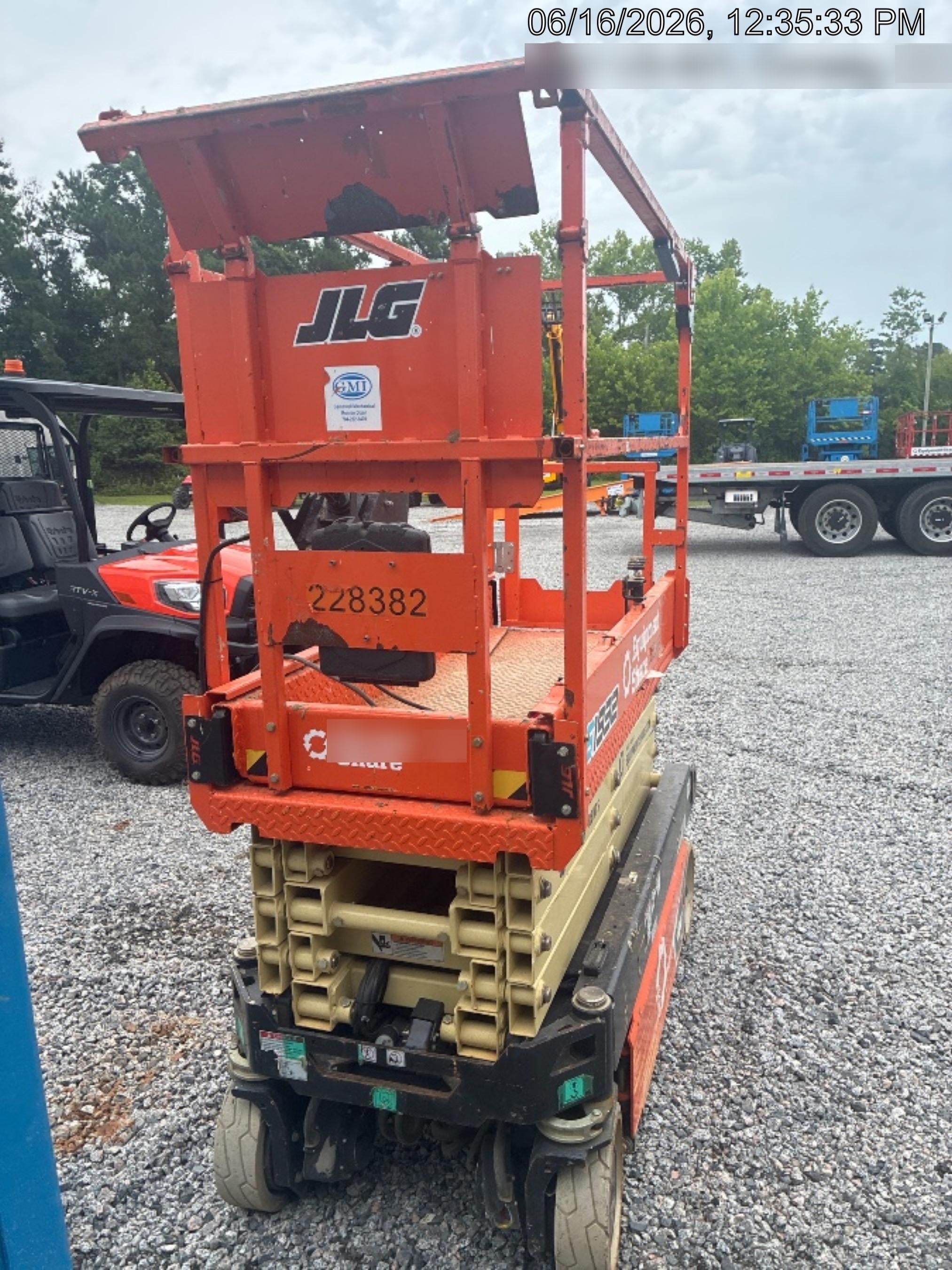 2022 JLG ES1932