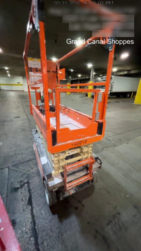 2021 JLG ES1932