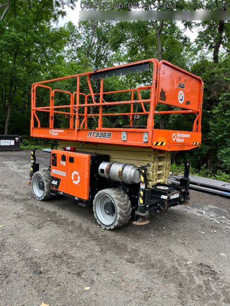 2022 JLG RT3369