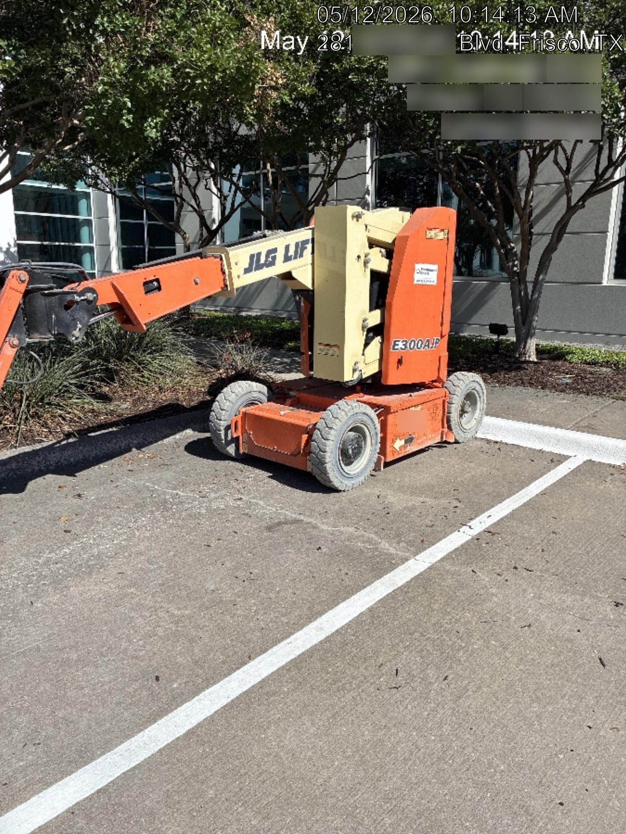 2019 JLG E300AJP