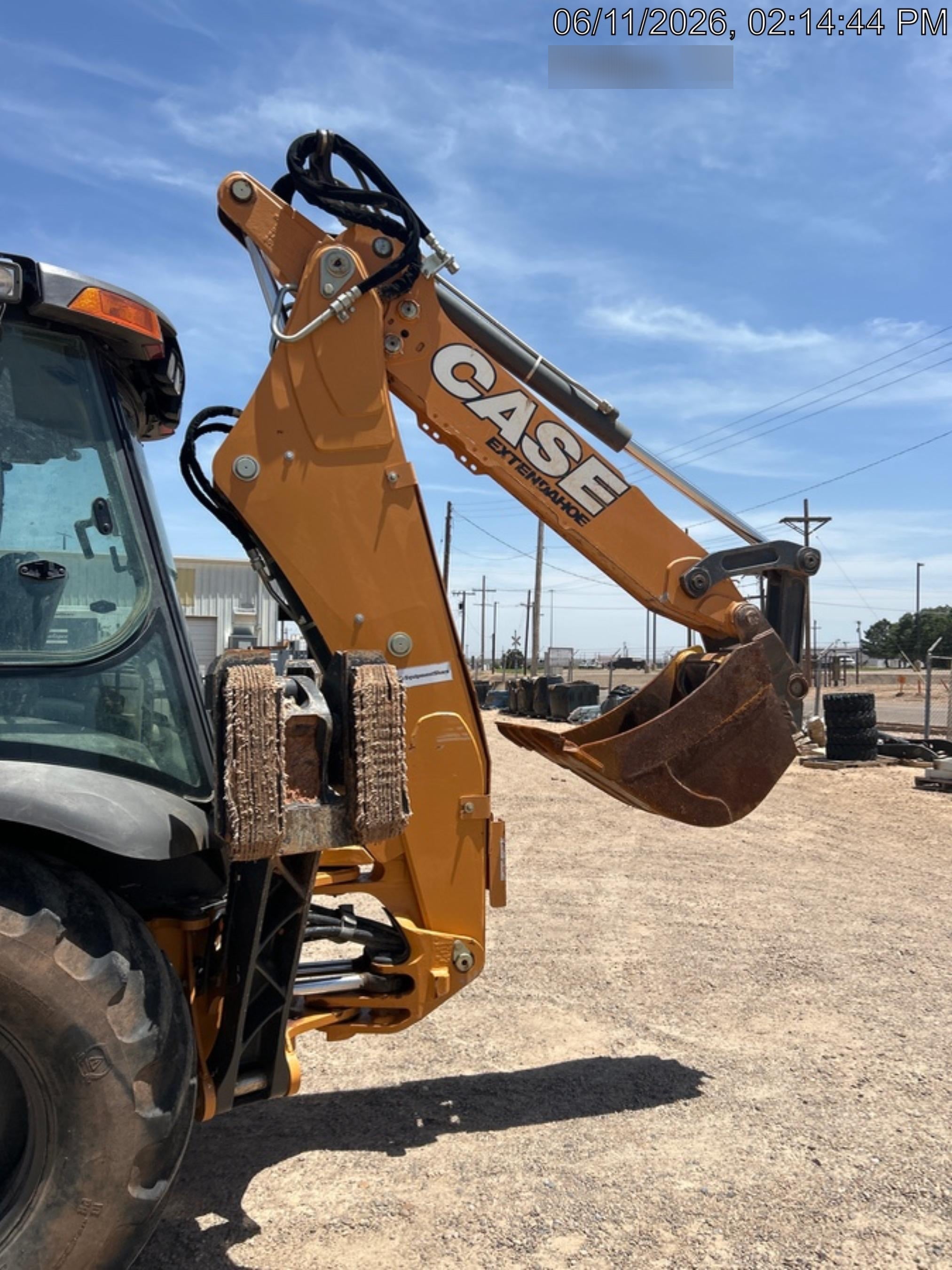 2022 CASE 580N EP - Extendable Backhoe