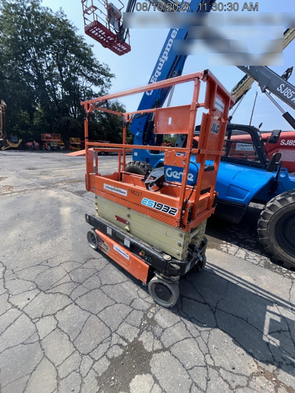 2021 JLG ES1932
