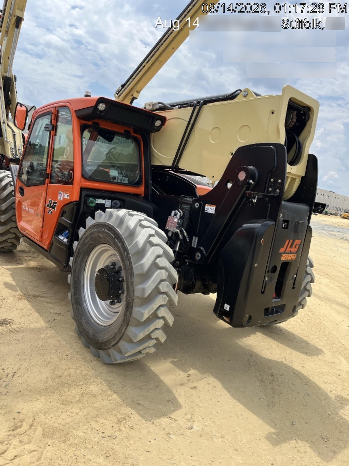 2025 JLG 1055 Premium