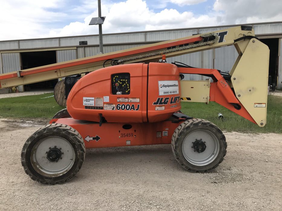 2019 JLG 600AJ
